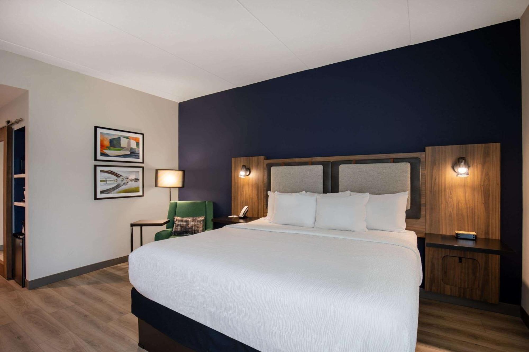 La Quinta Inn & Suites By Wyndham Chattanooga Downtown/South Εξωτερικό φωτογραφία