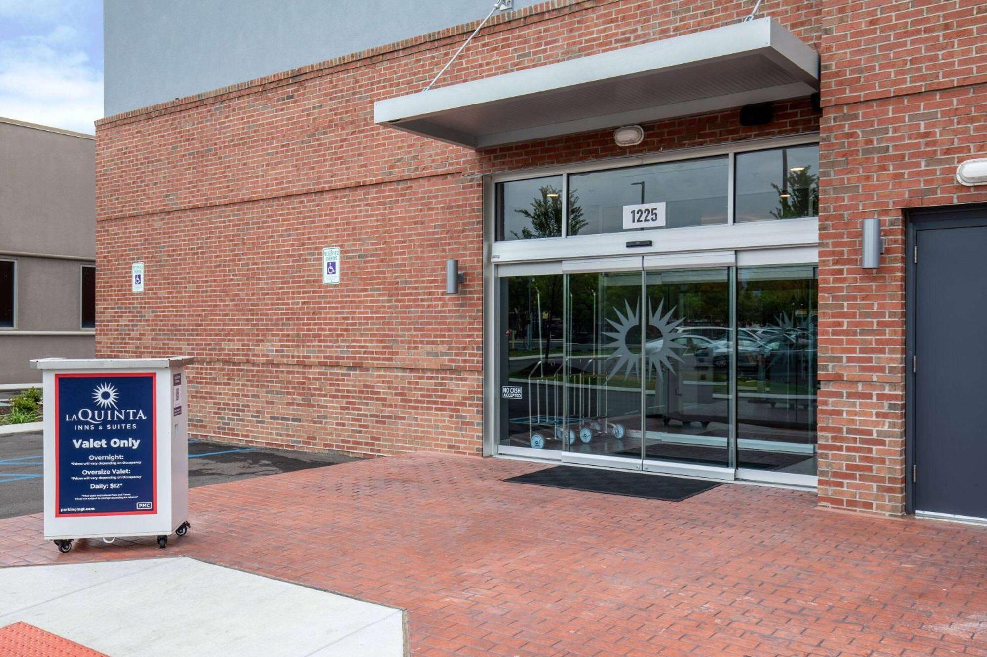 La Quinta Inn & Suites By Wyndham Chattanooga Downtown/South Εξωτερικό φωτογραφία