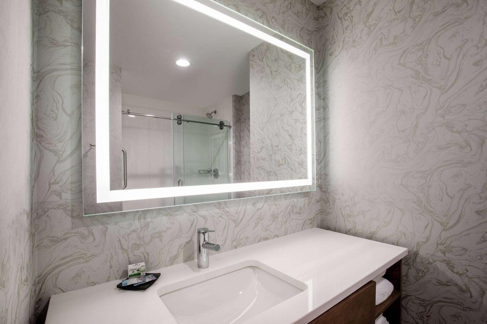 La Quinta Inn & Suites By Wyndham Chattanooga Downtown/South Εξωτερικό φωτογραφία