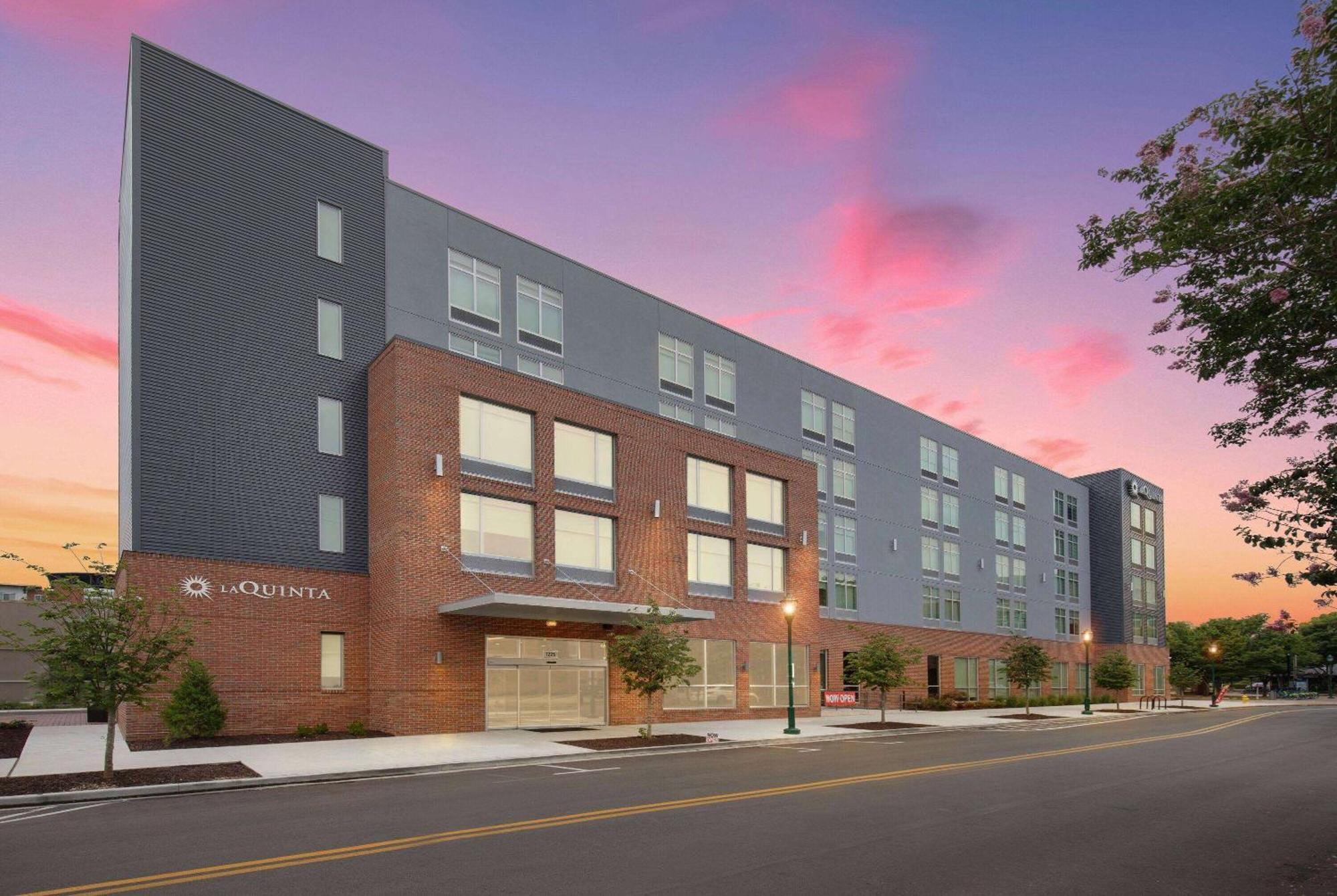 La Quinta Inn & Suites By Wyndham Chattanooga Downtown/South Εξωτερικό φωτογραφία